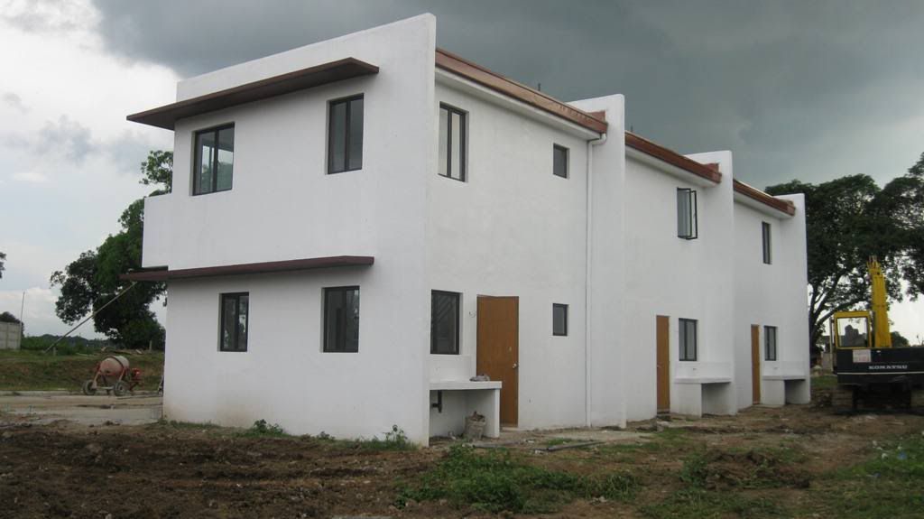 THE VILLAS AT DASMARINAS HIGHLANDS, ALONG AGUINALDO HIWAY, VERY NEAR